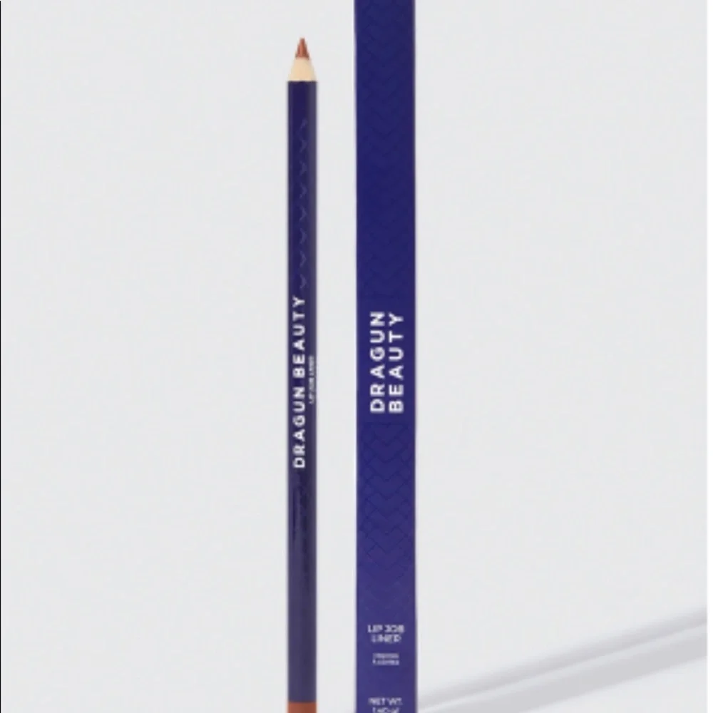 ❤️NWT❤️ DRAGUN BEAUTY
Lip Job Liner & Sharpener - Picture 6 of 7